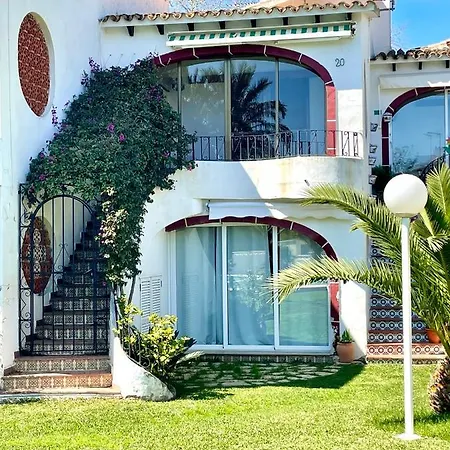 1 * Dénia